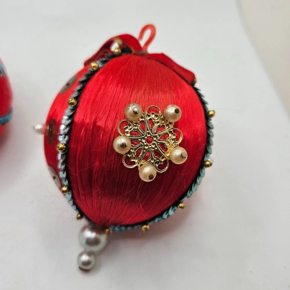 Vintage Pair Satin Thread Wrapped Christmas Ornaments Birds & Beaded Handmade